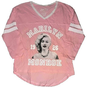 Marilyn Monroe Born 1926 Football Official cotton T-Shirt L NWT